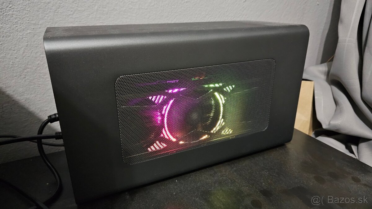 Predám NVIDIA GeForce RTX 3070 Ti + Lenovo BoostStation box - 2