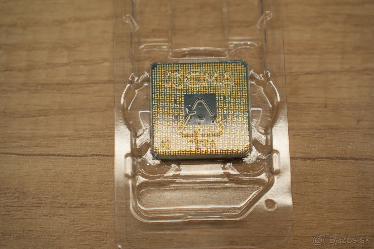 AMD RYZEN 7 1700X 8 jadier 16 threadov - 2