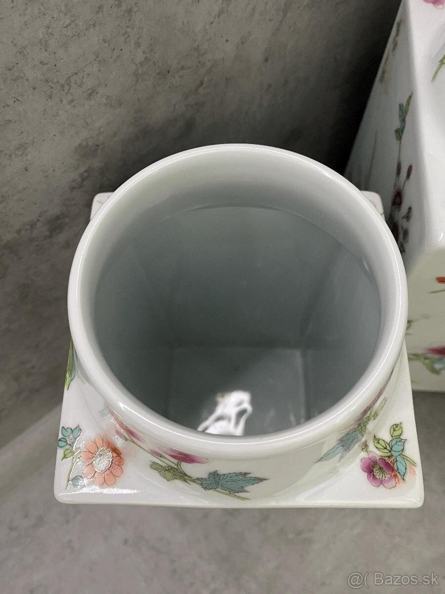 SET TROCH VEĽKÝCH KRÁSNYCH VÁZ, NOVÉ - 2