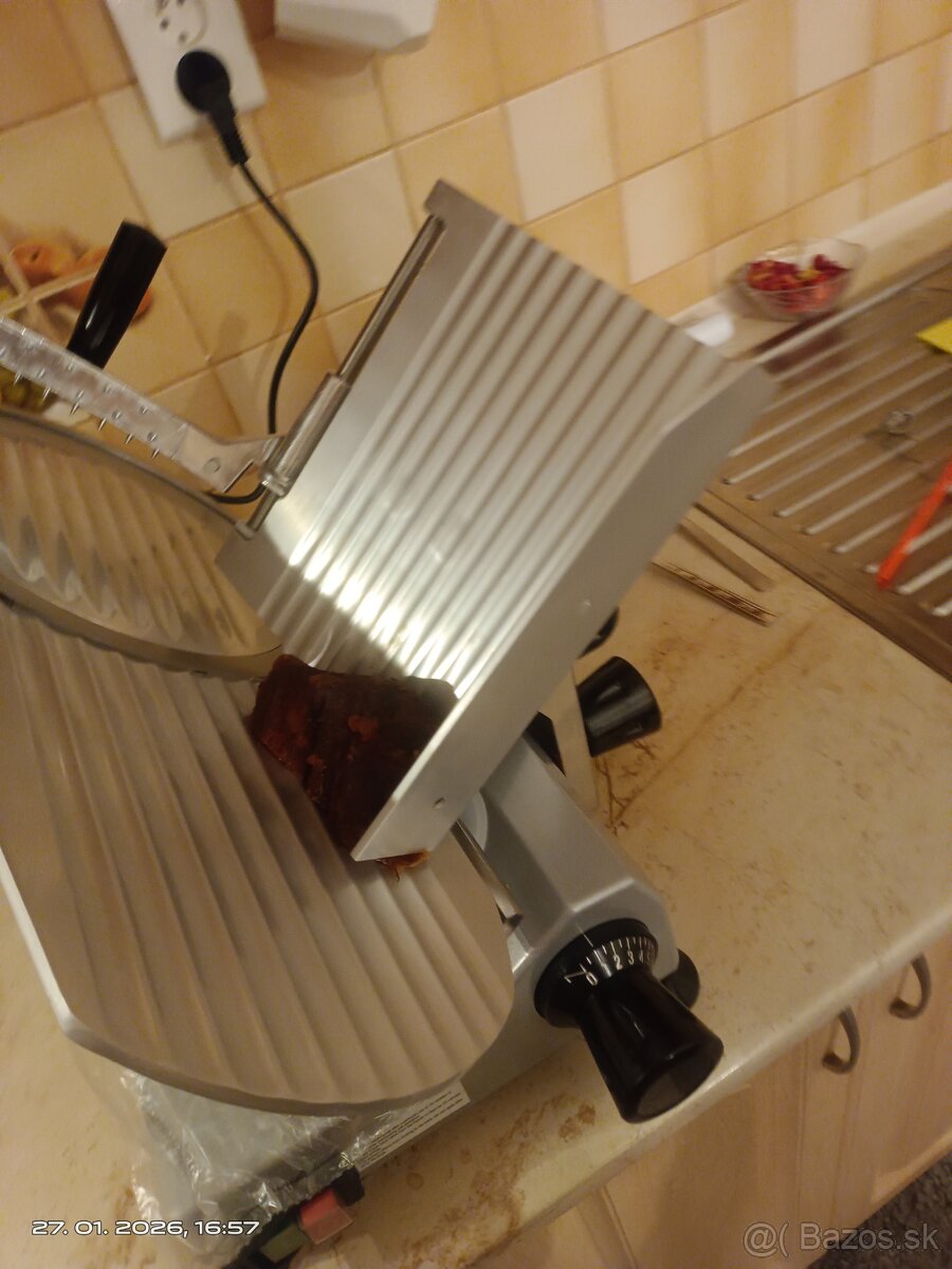 Predám krájač mäsových výrobkov - 2