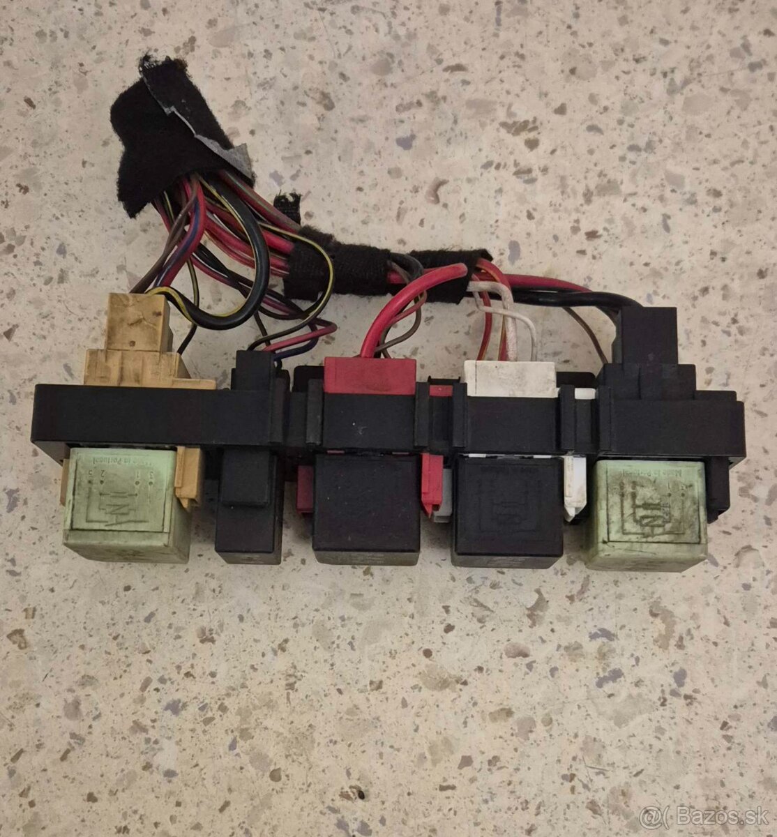 Predám relé na Škoda Octavia 2 - 2