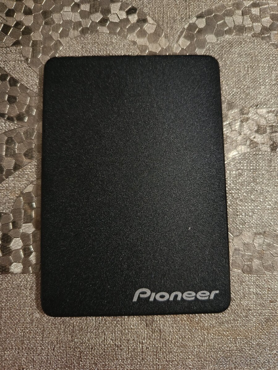 Nový SSD Pioneer APS-SL3 240 GB - 2