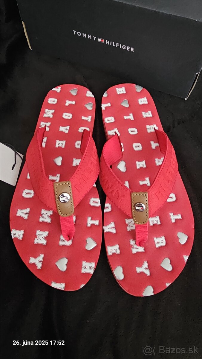 TOMMY HILFIGER ŽABKY originalne v krabici - 2