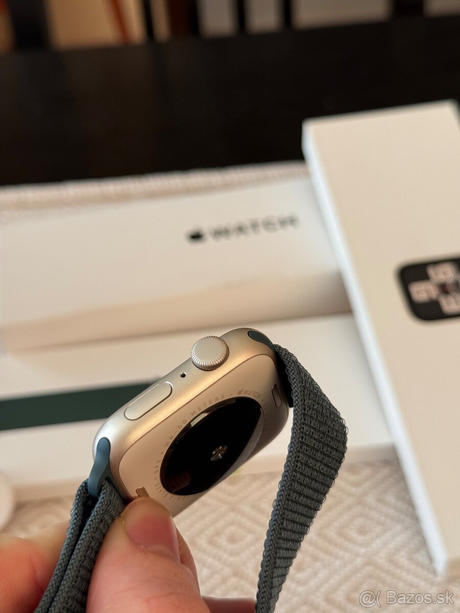  Apple Watch SE (2. generácie) 44mm - 2
