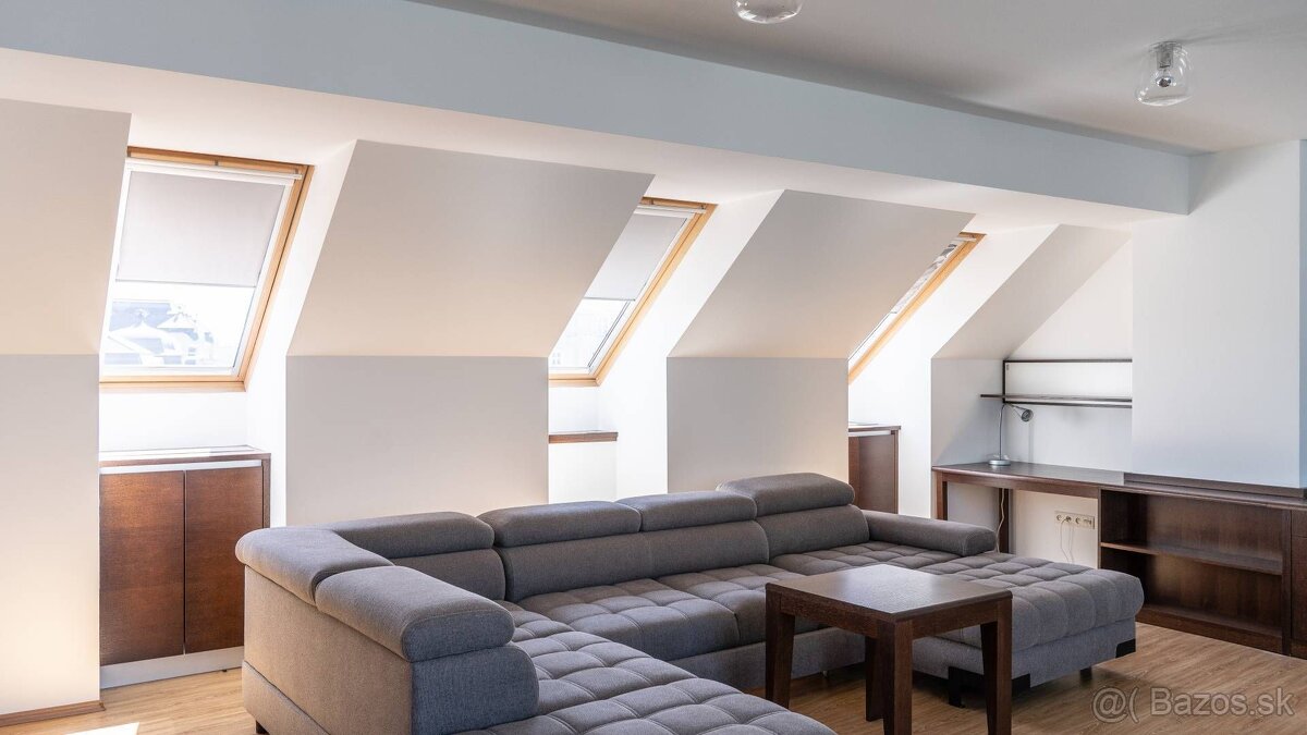 RE/MAX - 103m² - Jedinečný 2-izbový byt v centre Bratislavy - 2