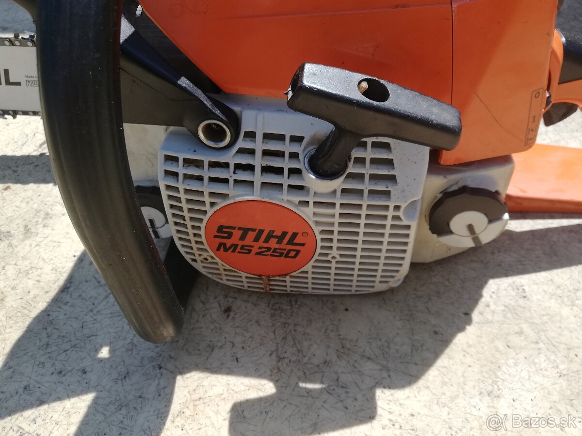 Motorová píla Stihl MS 250 - 2