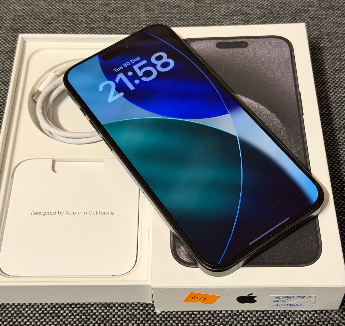 iPhone 15promax 256gb Black Titanium - 2