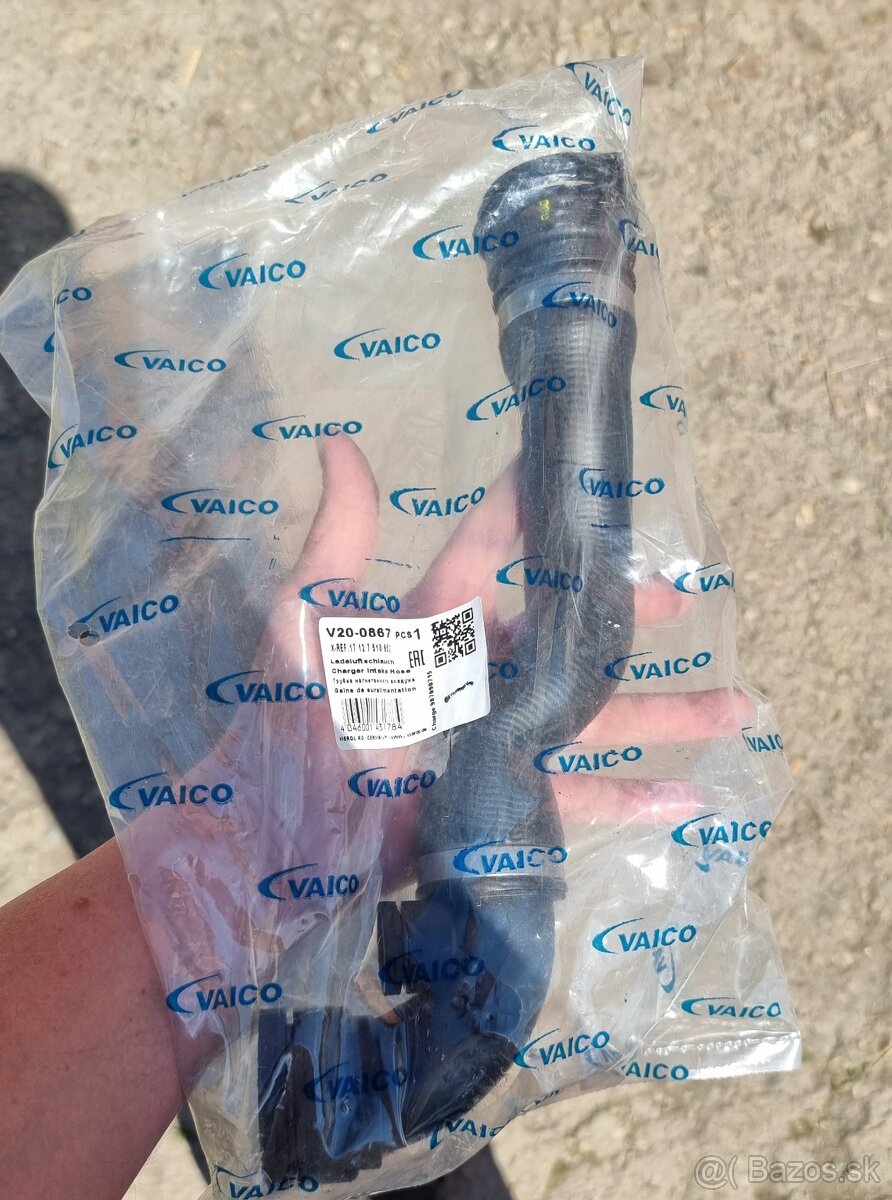 Nová horná hadica od chladiča pre E46 330i/ 325i A 320i - 2