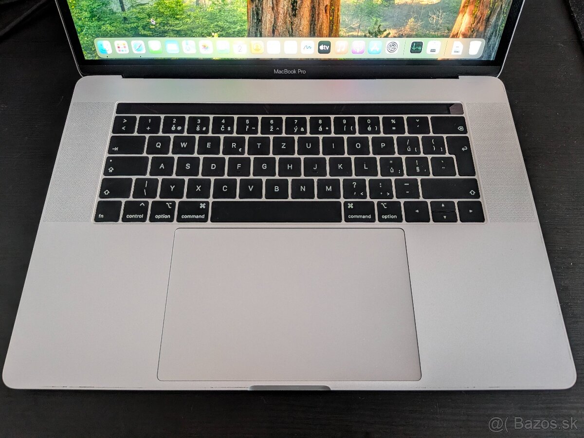 MacBook Pro 15" s TouchBar 2018 - 2