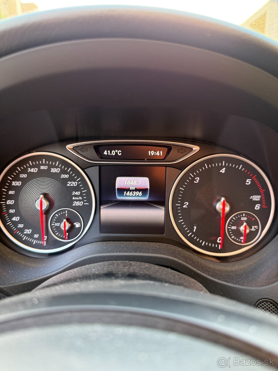 Mercedes-Benz A 160 d • prvý majiteľ • 2017 - 2