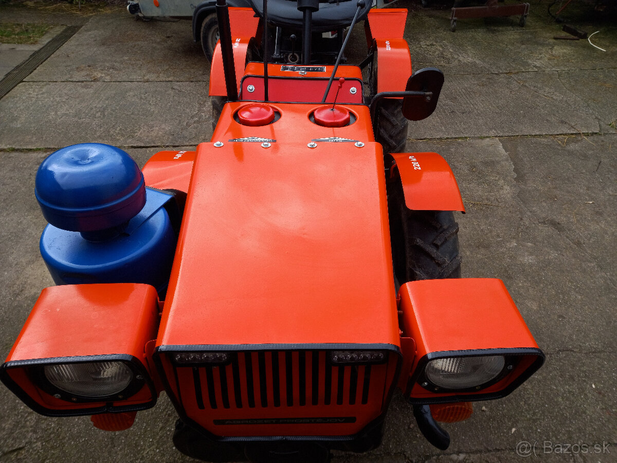 Predam malotraktor - 2