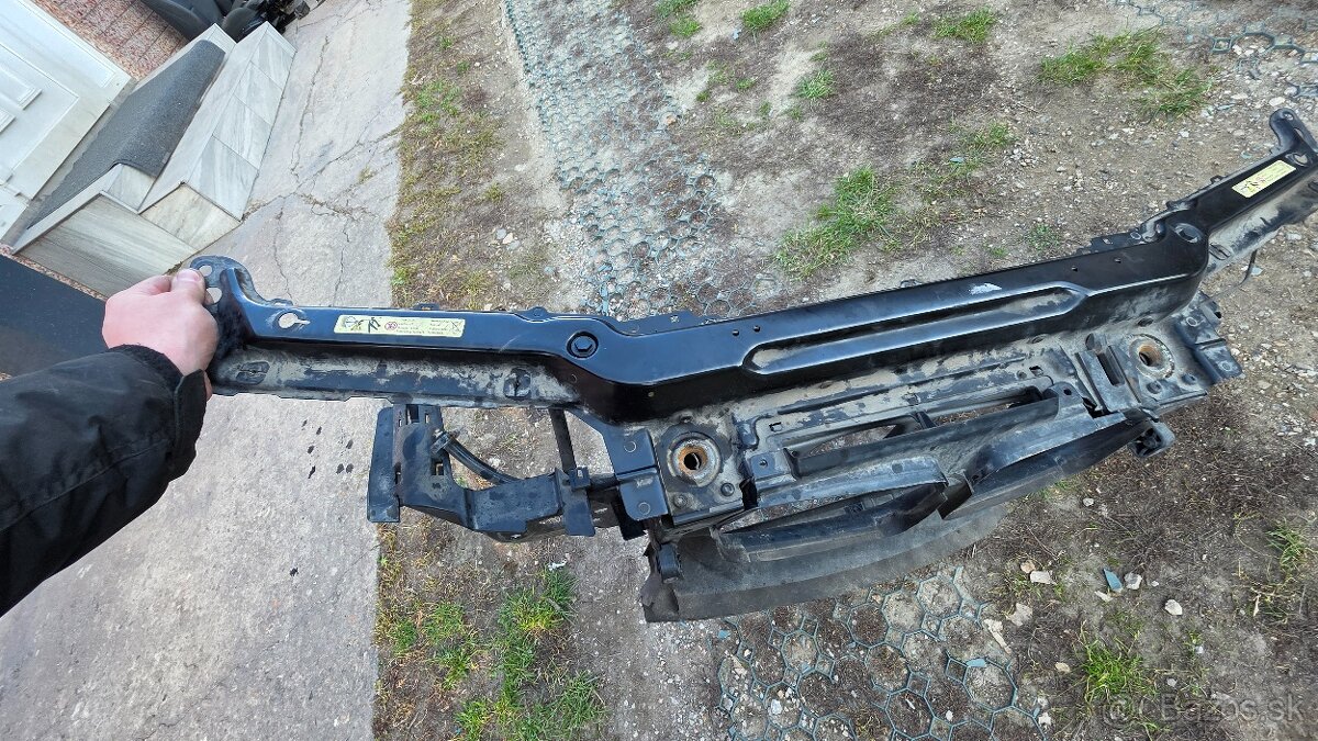 bmw e46 touring 320d predné čelo - 2