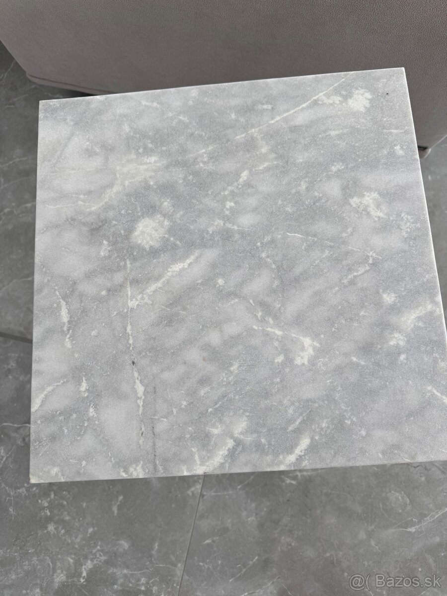 Predám sadu 2konferenčńch stolíkov - 2