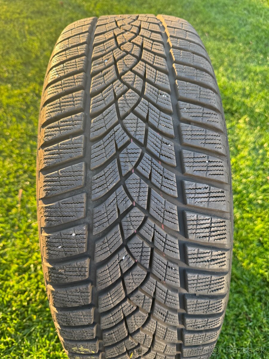 BMW X4 celá sada original Alu disky a zimné pneu - 2