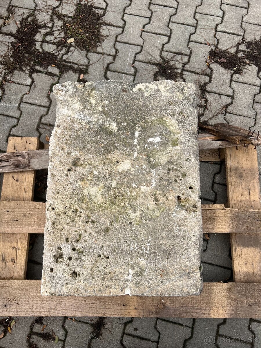 Masívne vápenecové bloky - 2