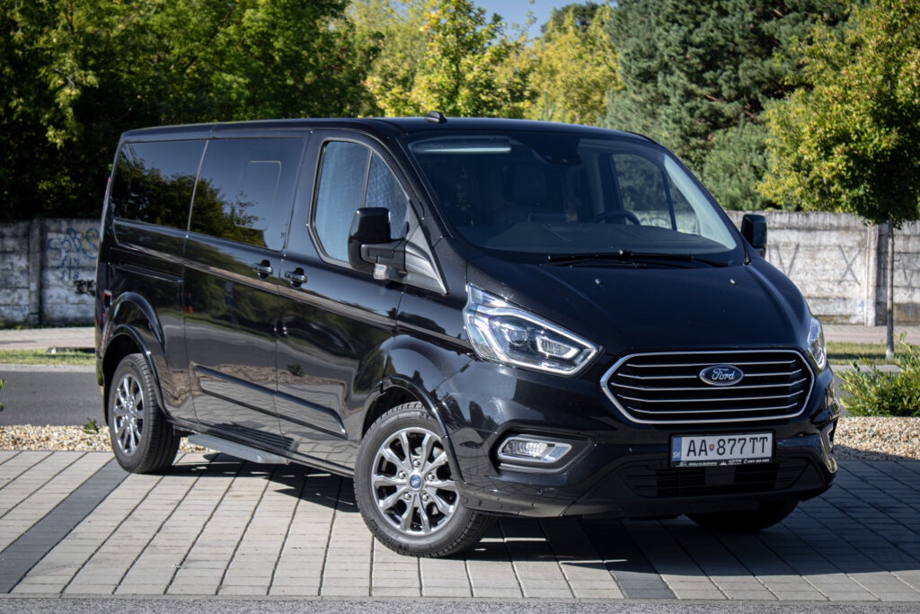Ford Tourneo Custom - 2