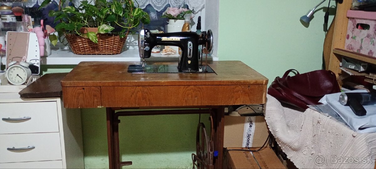 Minerva šijaci stroj - 2