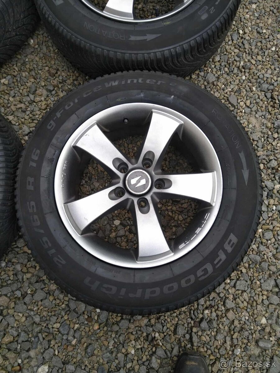 Alu 5 x 114,3 R 16 + zimné 215/65 R16. - 2
