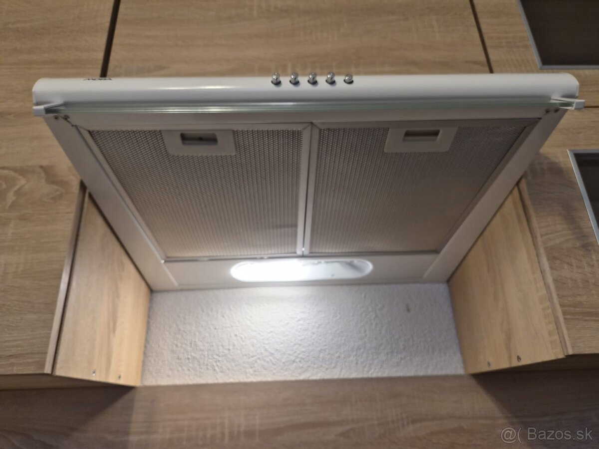 Predám Odsávač pár Mora Premium OP 642 W biely - 2