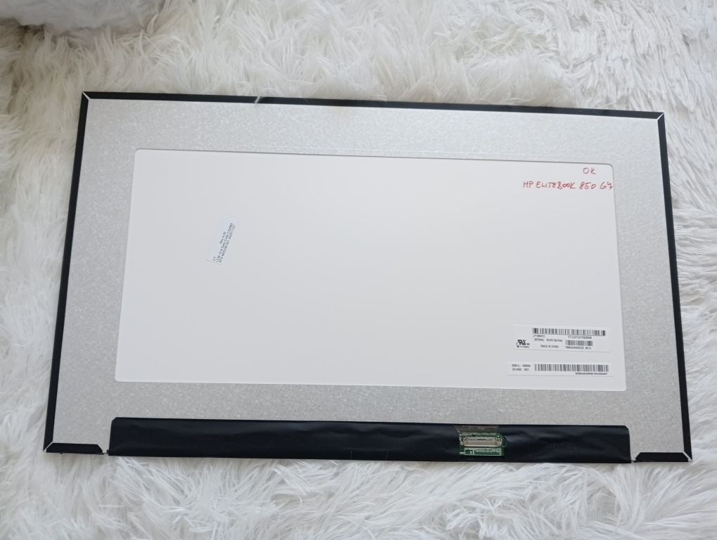 predám 15.6" LED SLIM displej 30pin eDP - LP156WFC - 2