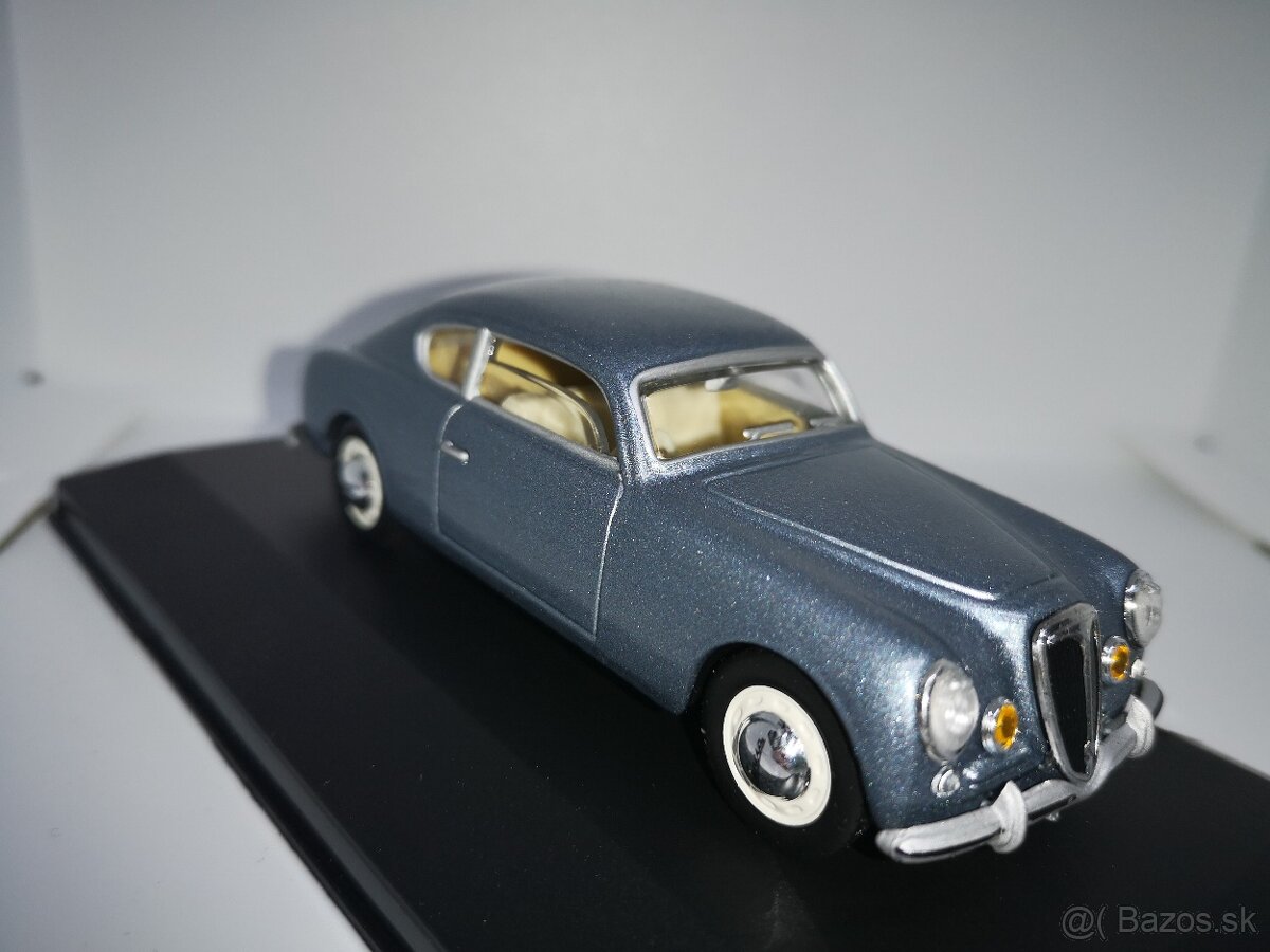 Predám kovový zberateľský model auta Lancia Aurelia 1951 - 2