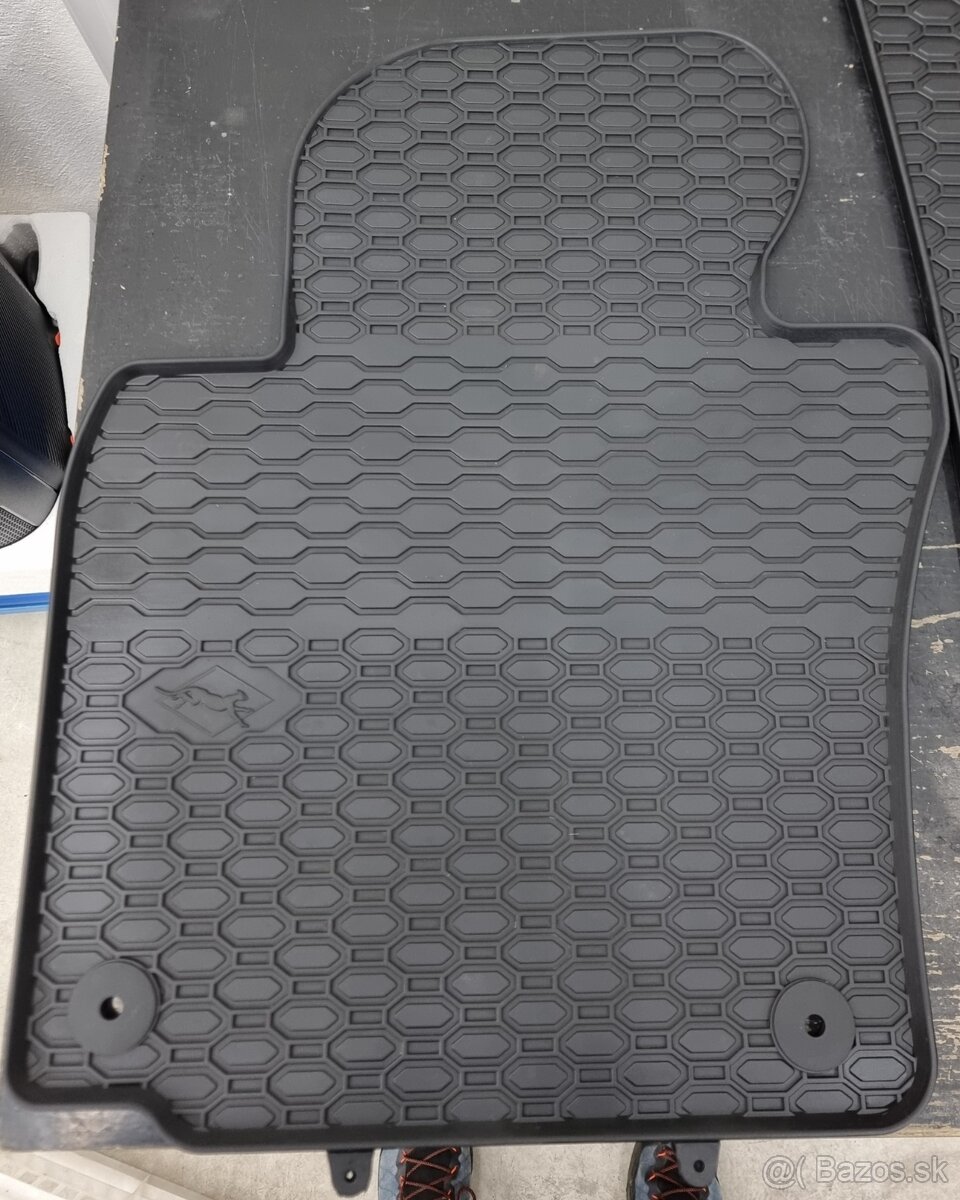 VW Golf VI gumové autorohože a vanička do kufra - 2