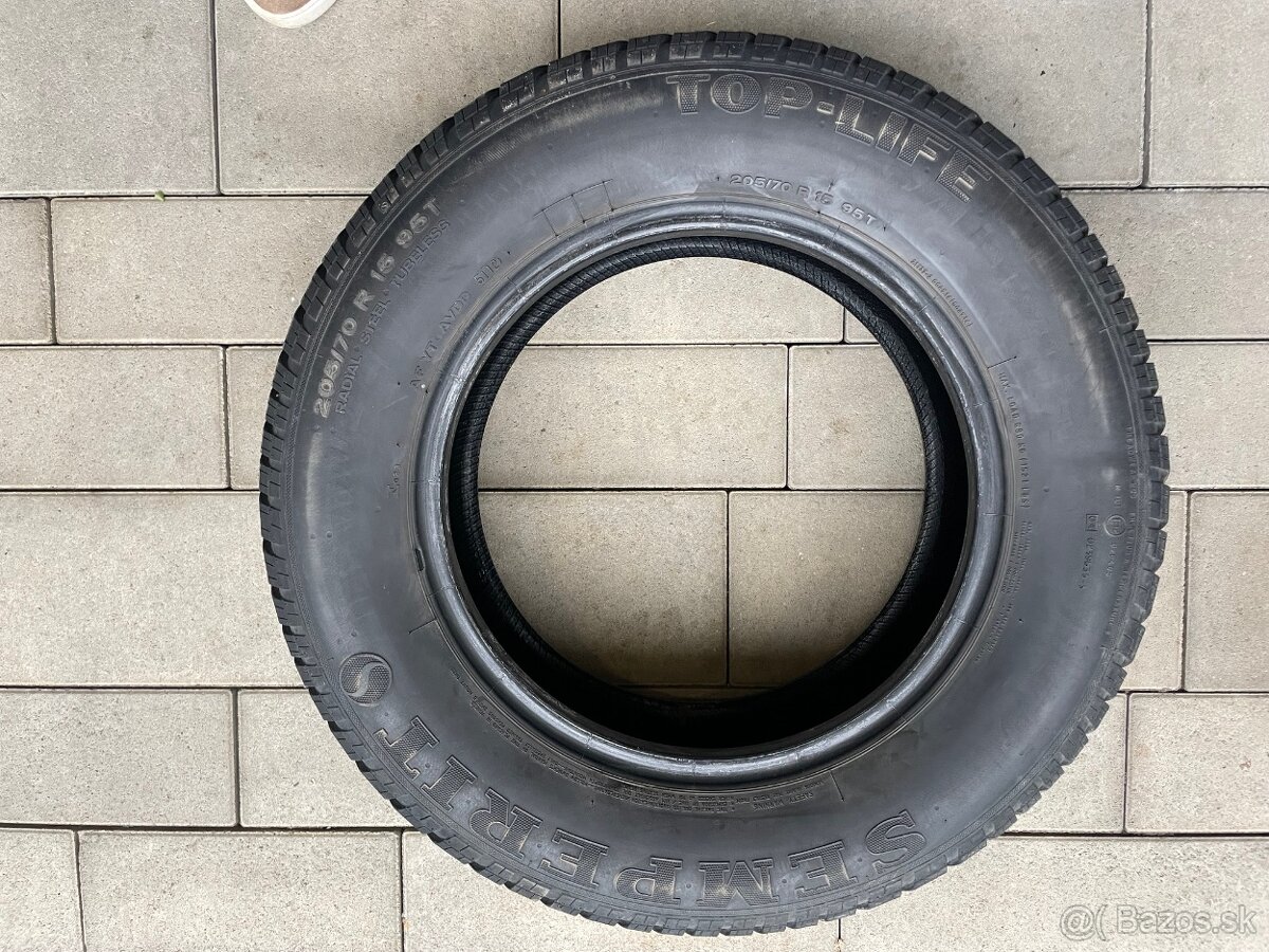 Predám letné pneumatiky Semperit 205/70 R15 - 2