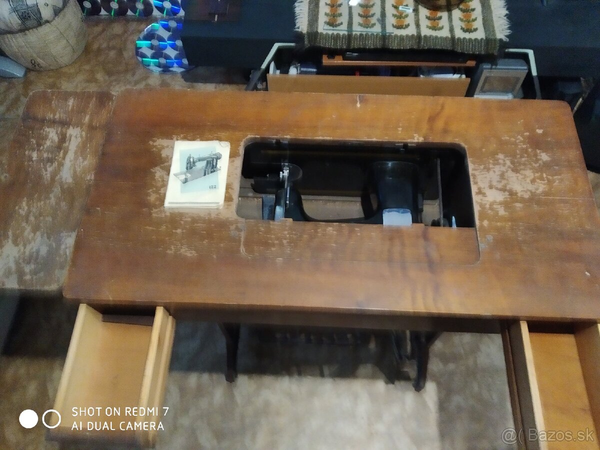 Šijací stroj - 2