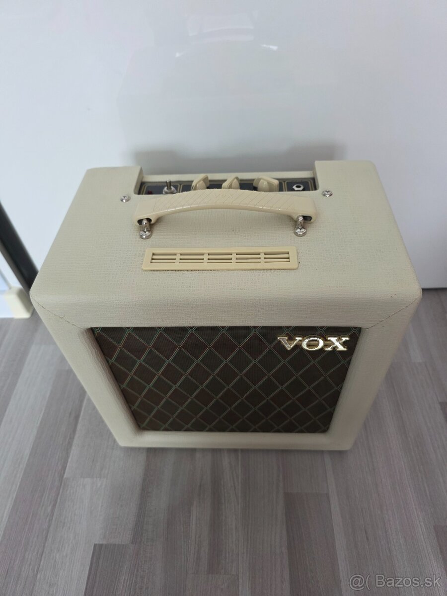 Celolampove Combo Vox AC4TV - 2
