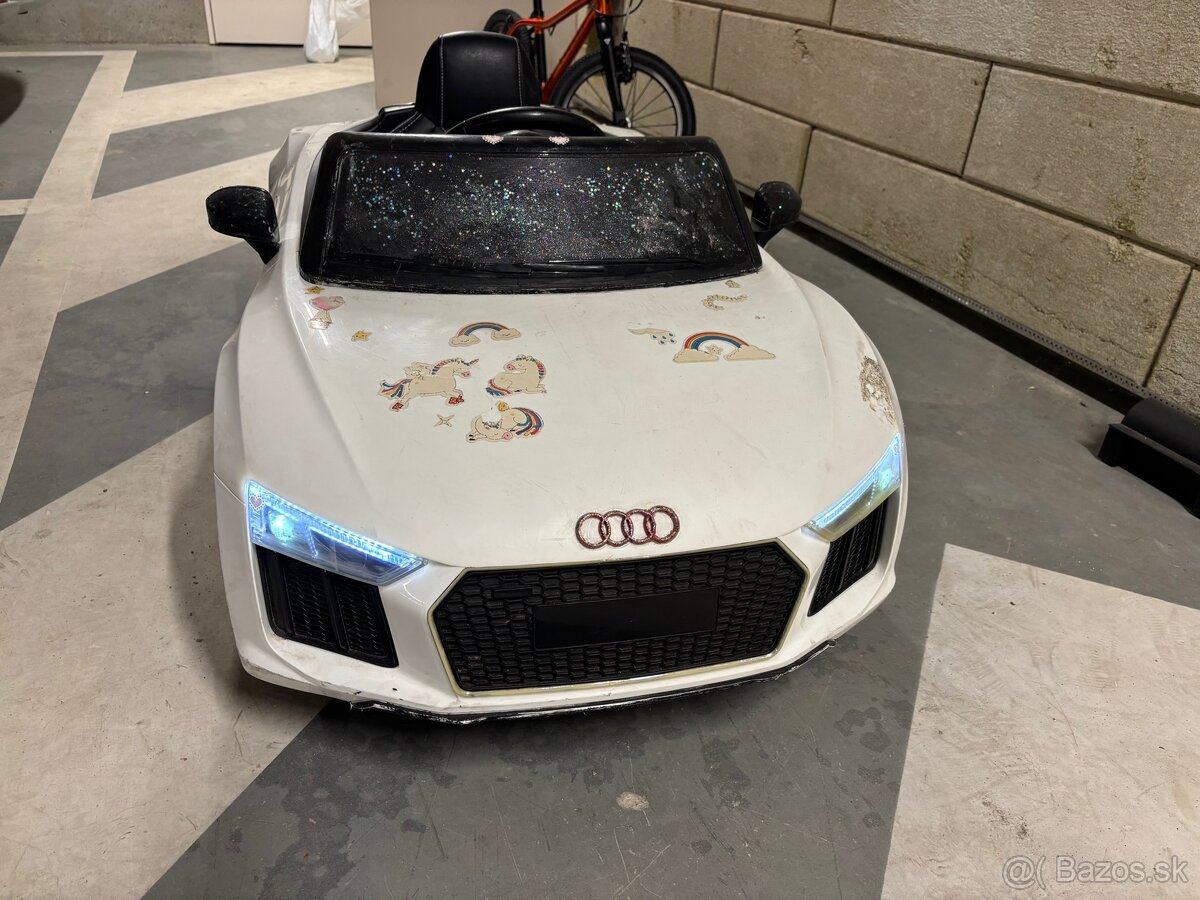Detské elektrické autíčko Audi r8 spyder - 2
