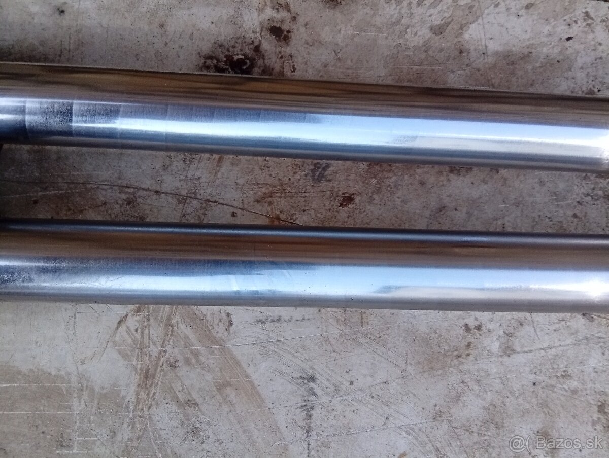 Predám tieto 2 dvojčinné rovnaké piestnice - 2