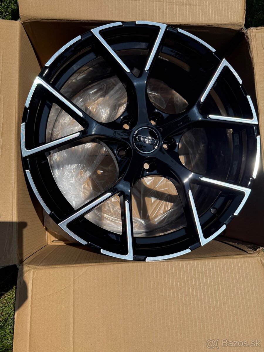 Nové R19 RS3 style – čierne s leštenými hranami - 2