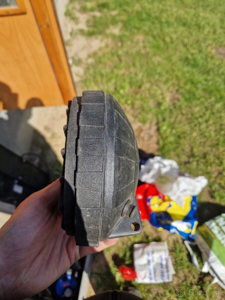 Hmlovky plast sklo, dva kusy pridavne