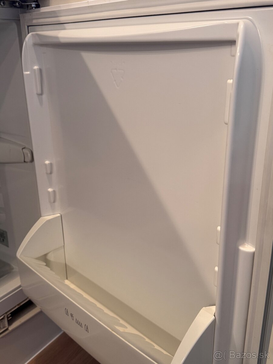 Predám vstavanú chladničku,používanú - 2