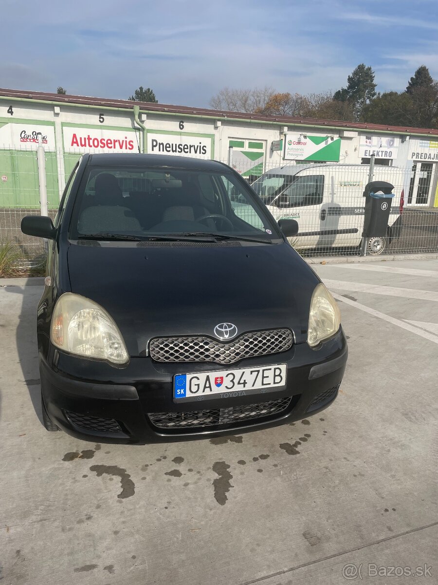 TOYOTA Yaris - 2