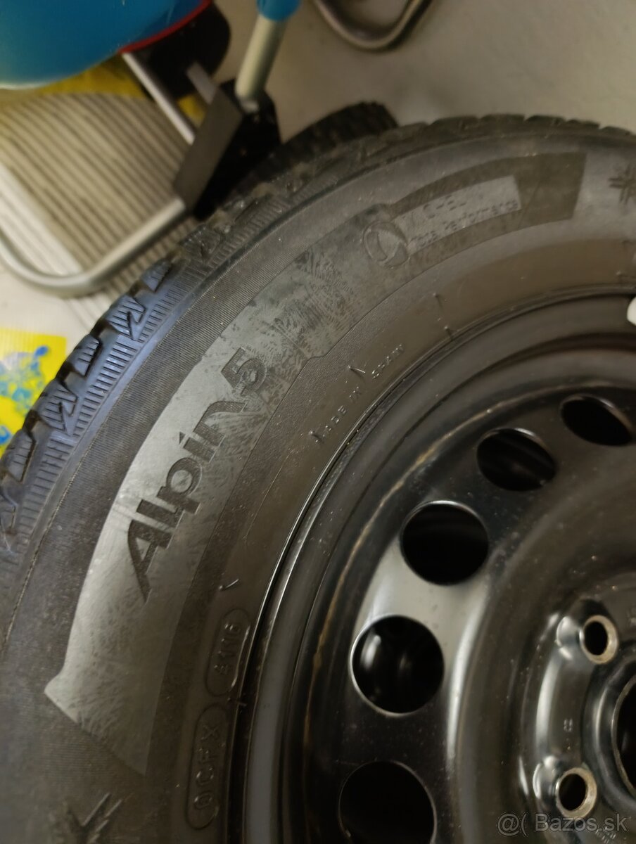 Predám zimné pneumatiky Michelin Alpin na diskoch - 2