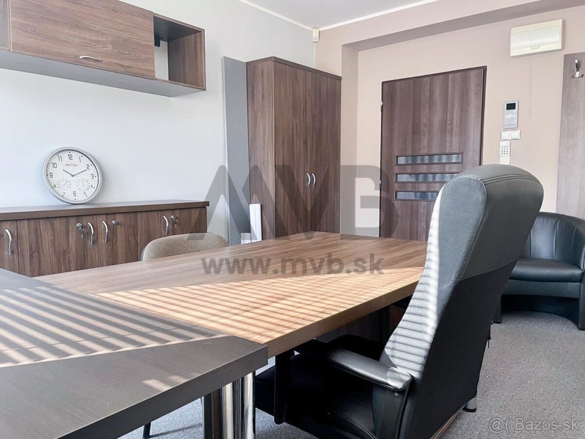 KANCELÁRIA V CENTRE MESTA V BUDOVE VÚB | KOMÁRNO - 2