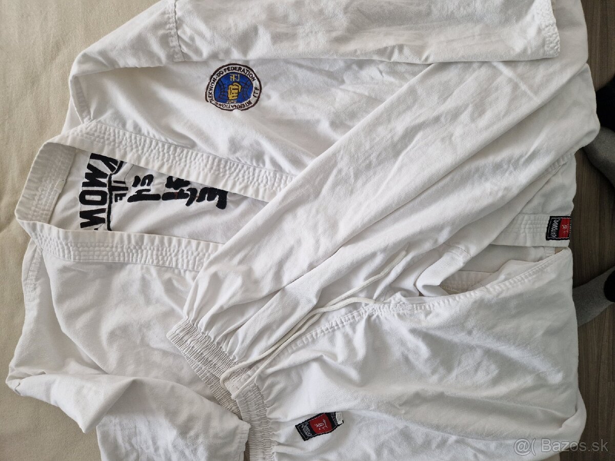 Taekwondo chranice a dobok - 2