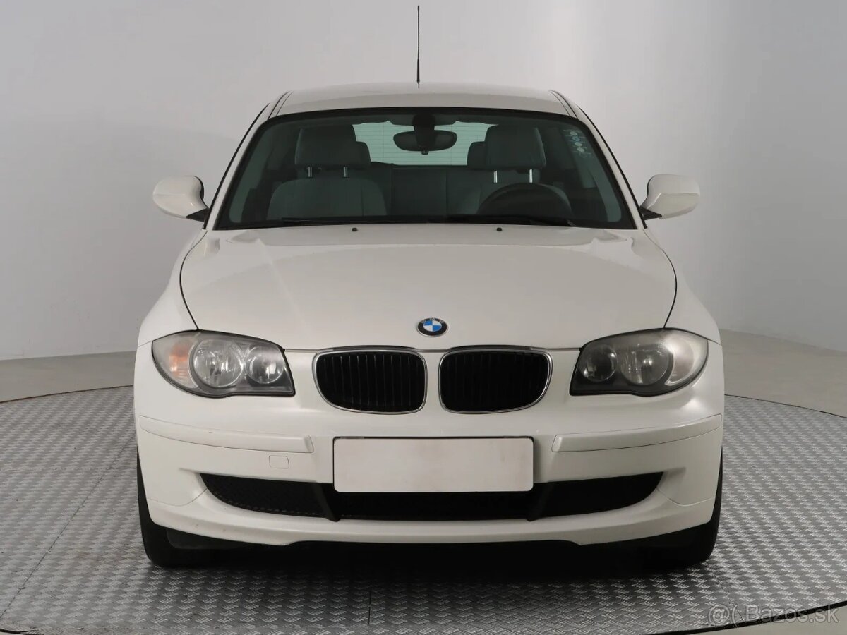BMW 1 2012 116i 154233km ABS klimatizácia - 2