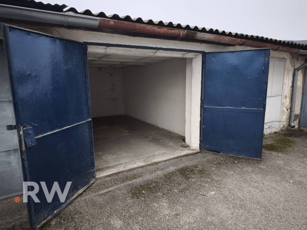 Garáž - centrum mesta - 18 m2 - 2