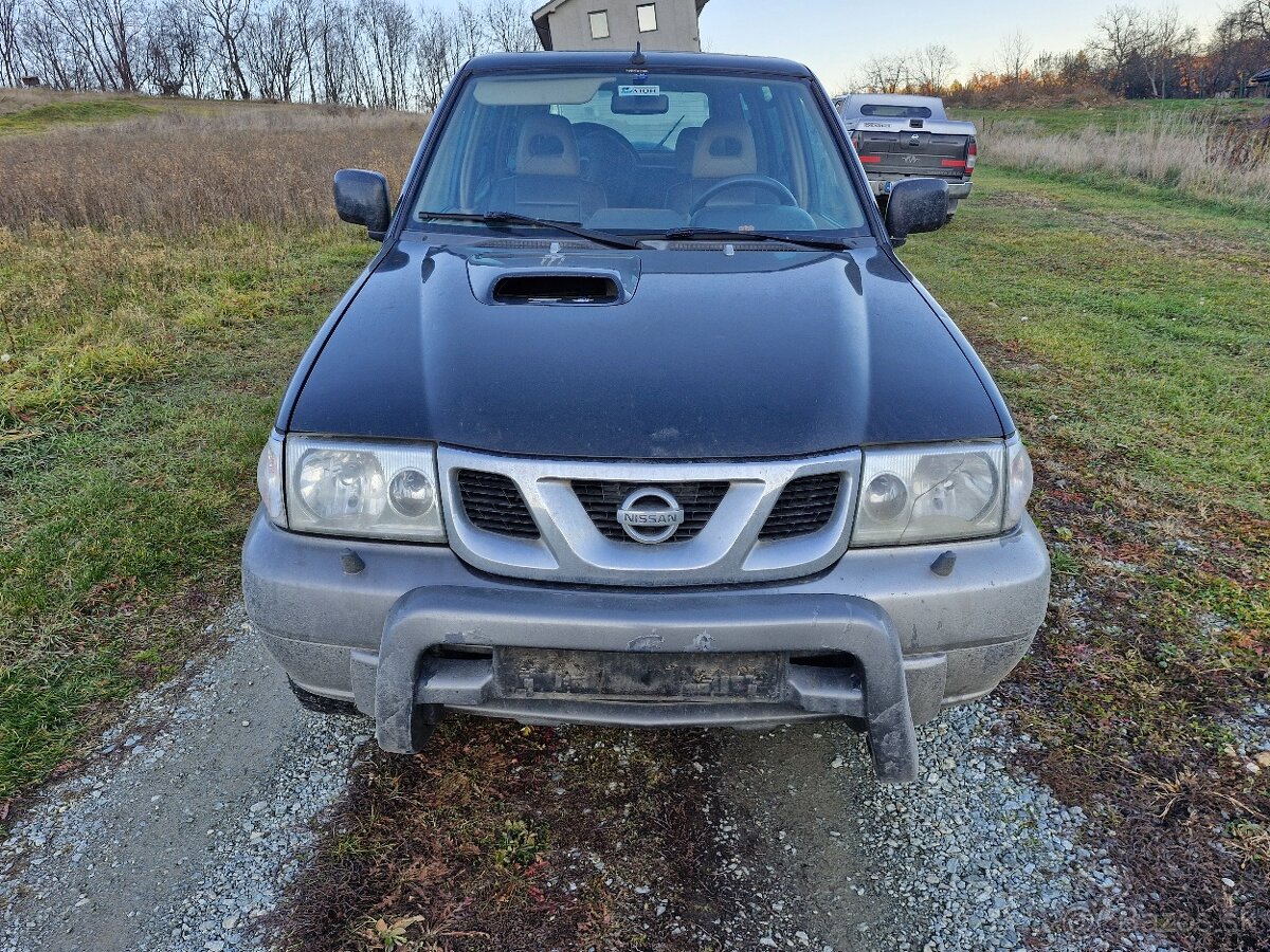 Rozpredám nissan terrano 3.0 automat - 2