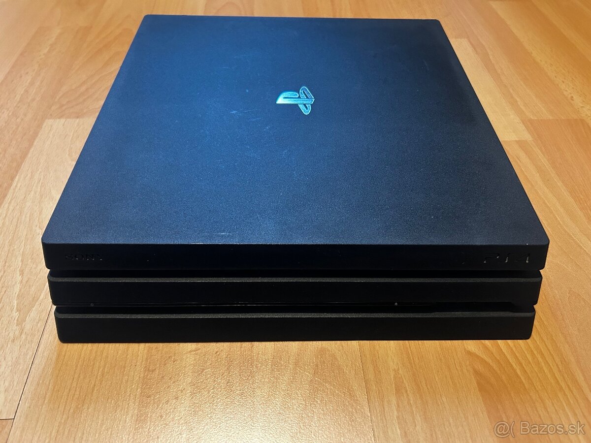 predám PS4 pro + 8 hier - 2