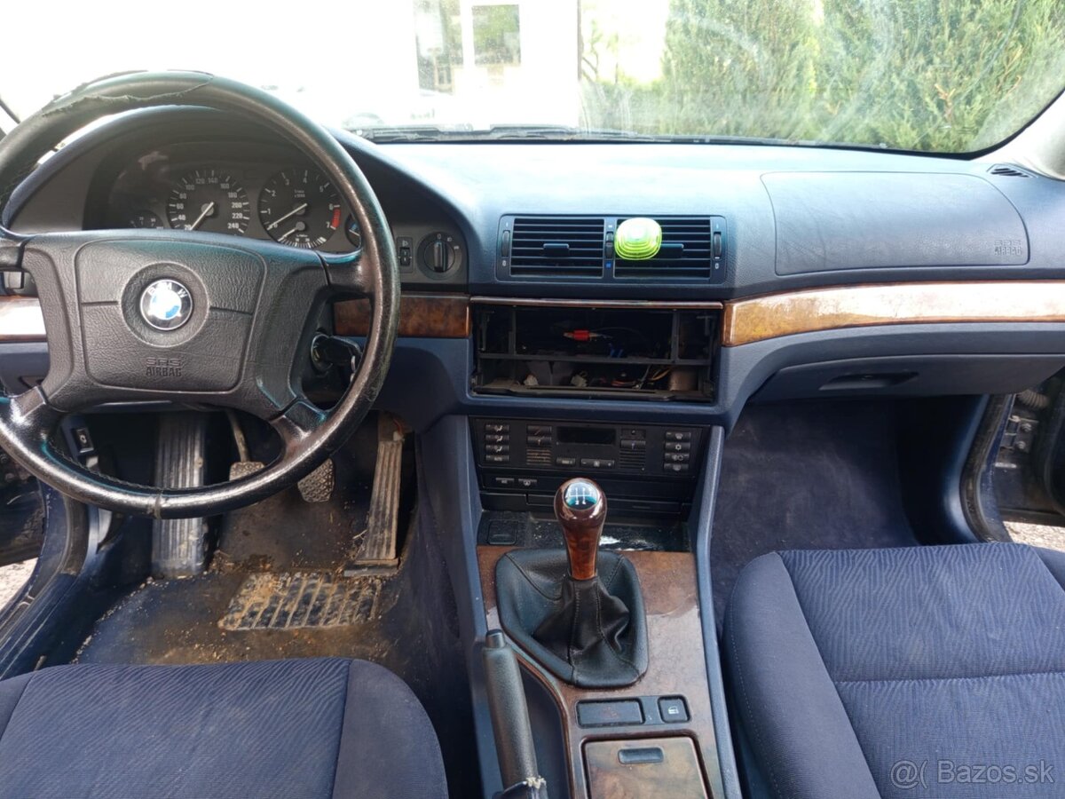 Rozpredám BMW E39 - 2