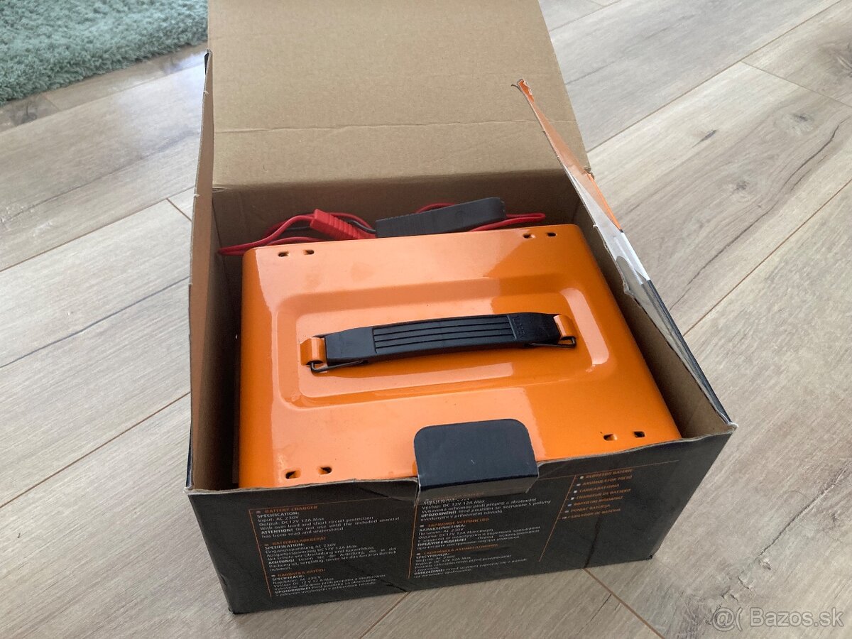 Transformátorová nabíjačka autobatérii Automax 12V - 2