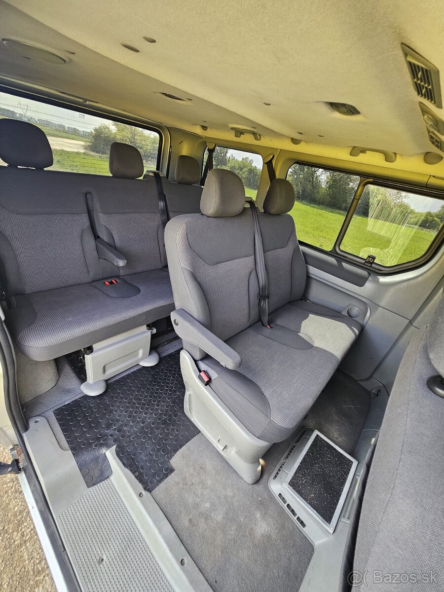 Opel Vivaro 2.5 - 2