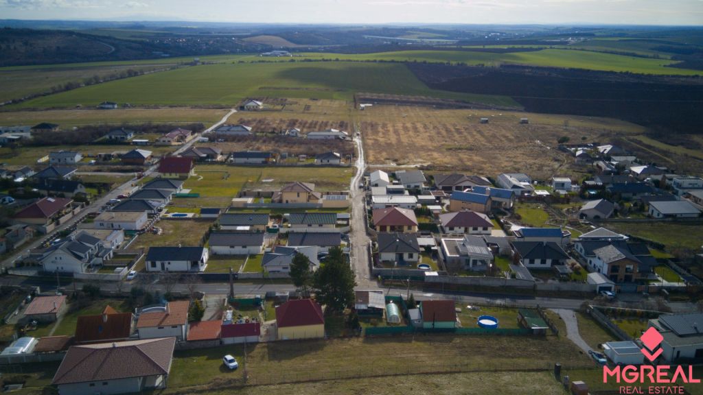 Predaj pozemku na bývanie, Nitra - 2