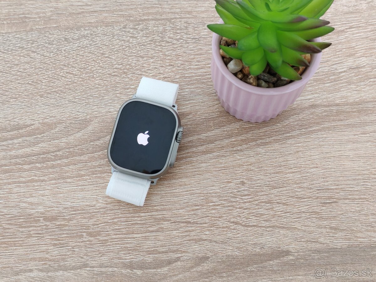 Apple Watch Ultra GPS+Cellular 49mm Titanium Case - 2