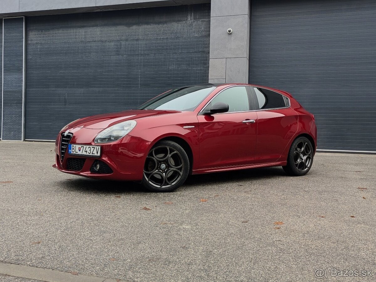 Alfa Romeo Giulietta (Rosso Maranello) - 2