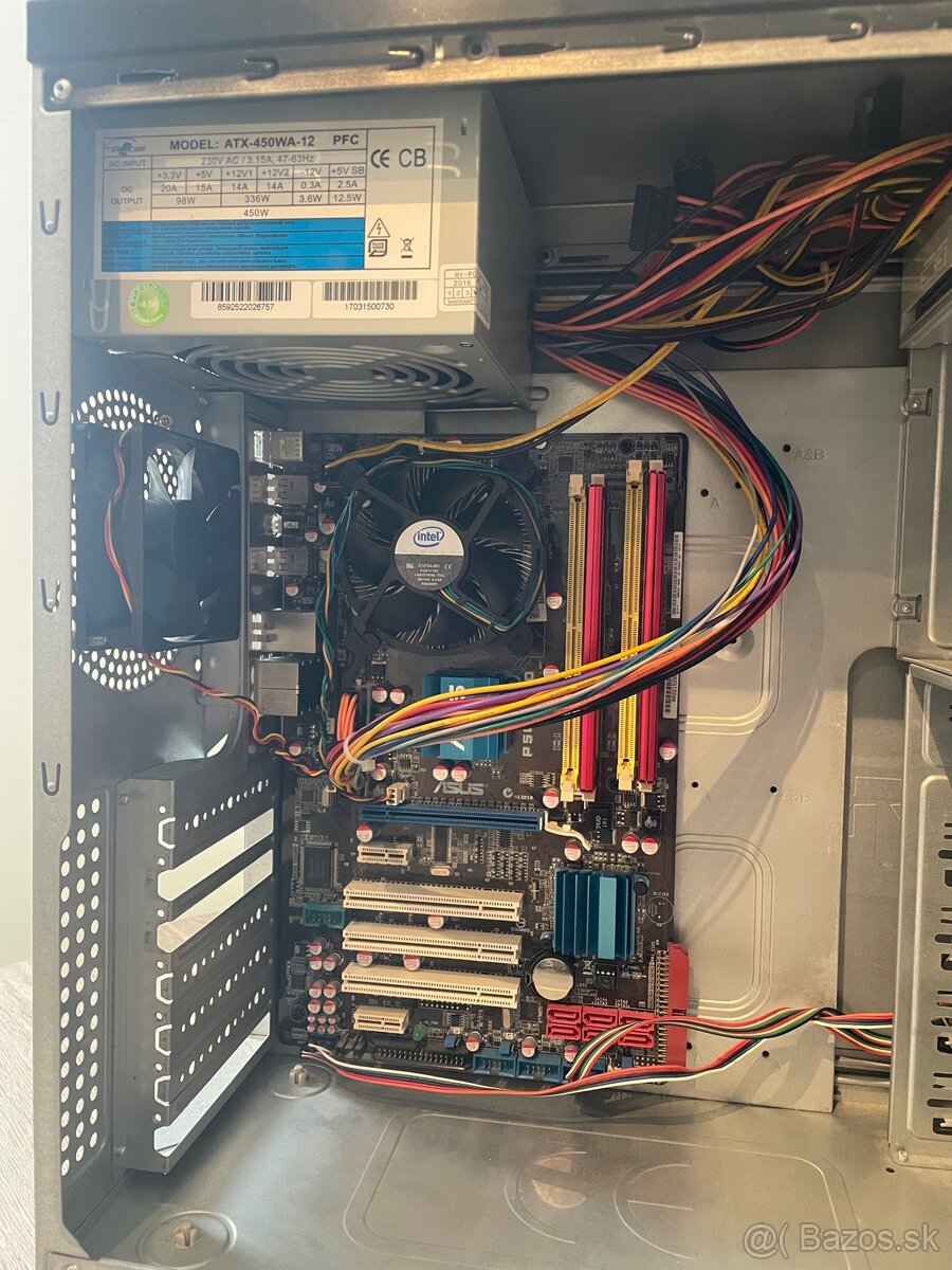 Predám PC zostavu na diely alebo opravu - 2