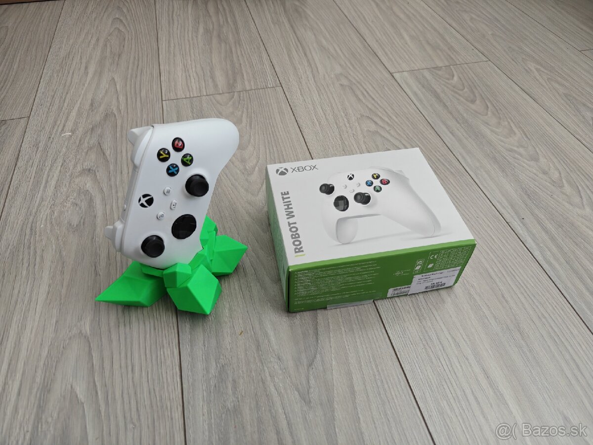 Xbox Series ovládač + stojan - 2